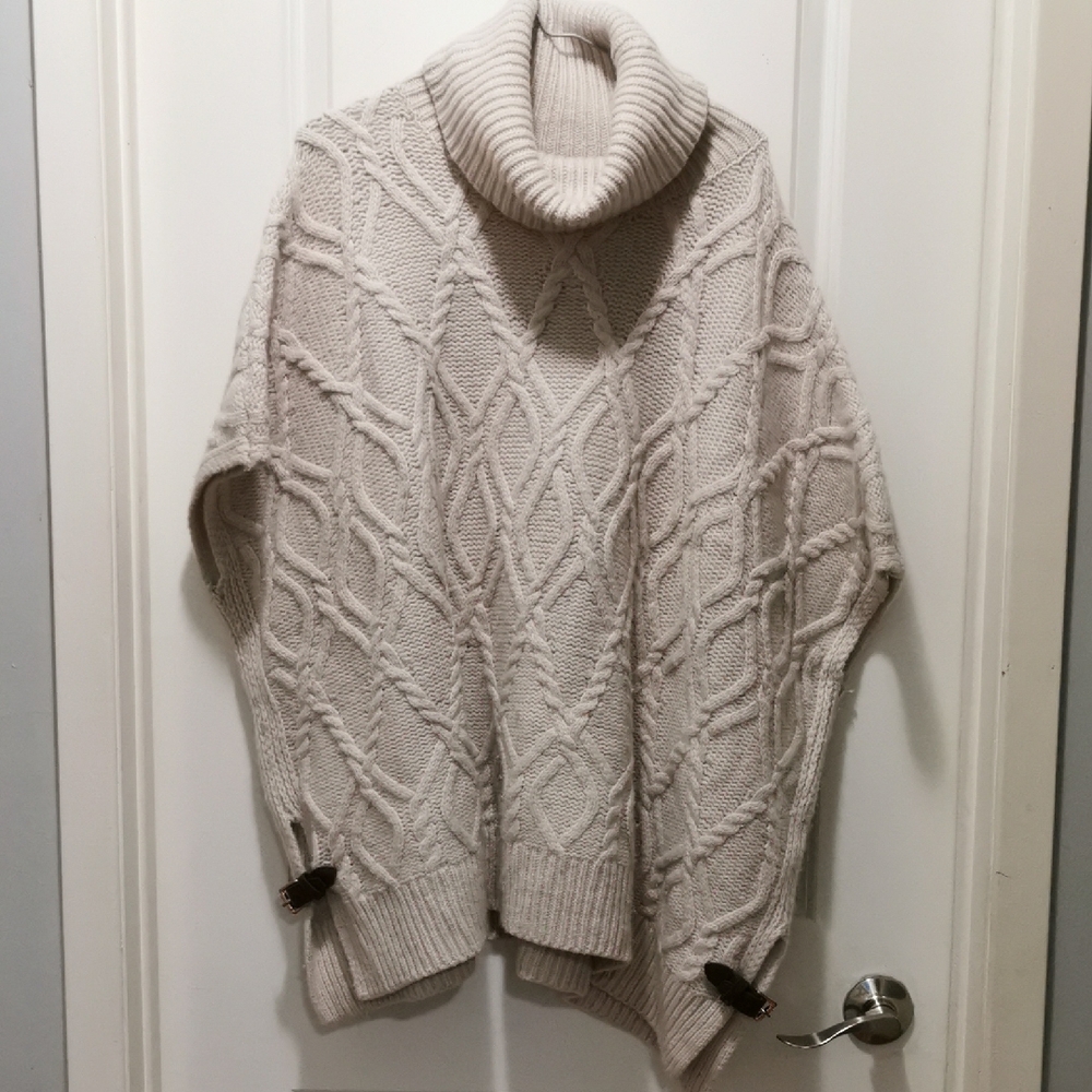Max Studio Elegant‎ Beige Cable Knit Turtleneck Sweater Lambs Wool Nylon Mix
